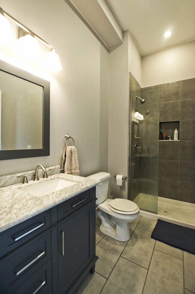 Foto del edificio - 875 Beacon St