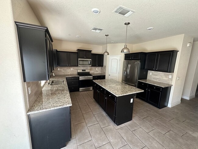 Building Photo - 3732 Bonifacio Way
