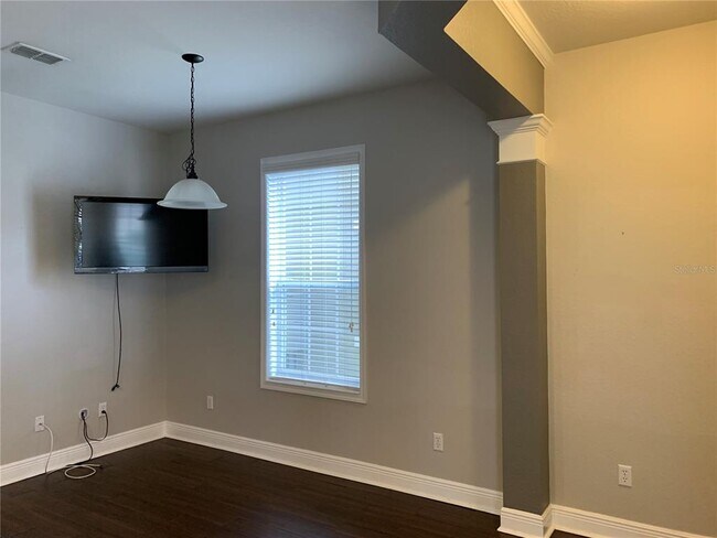 Foto del edificio - 7751 Fairgrove Ave