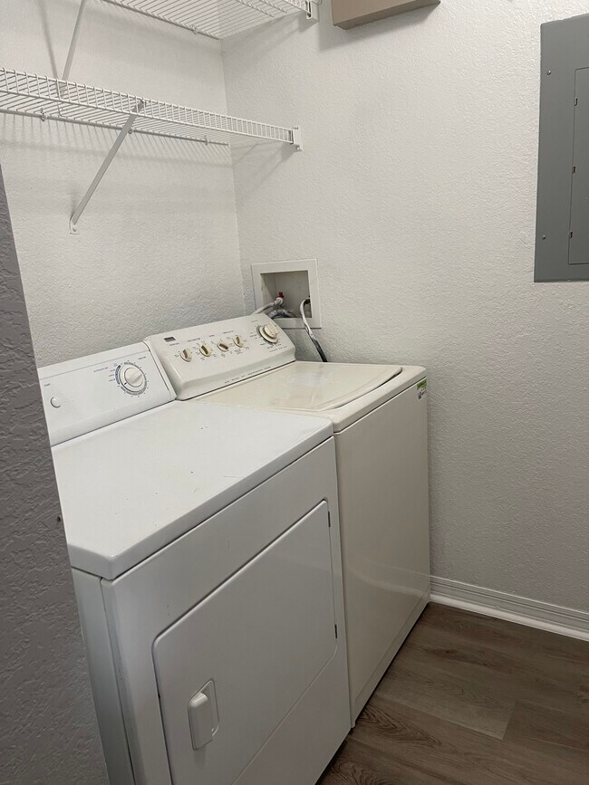 Foto del edificio - 839 Grand Regency Pointe