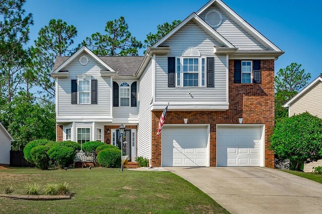 Building Photo - Spacious home located in the beautiful and...