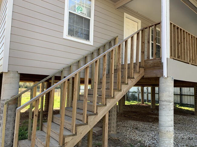 Building Photo - 1420 Green Shadow Dr