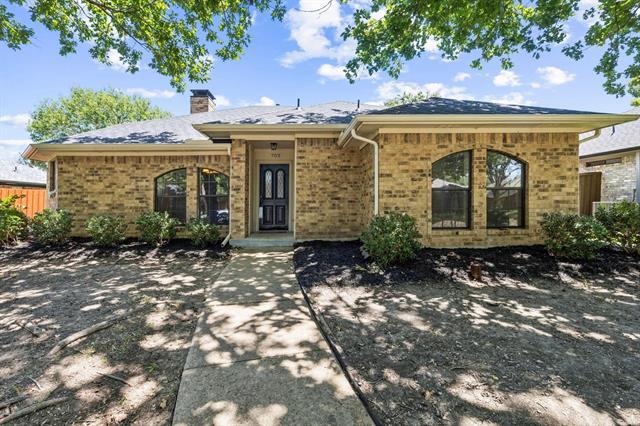 Foto principal - 703 Stoneybrook Dr