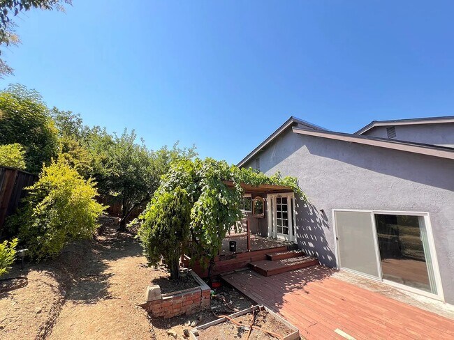 Foto del edificio - 6976 Claywood Way
