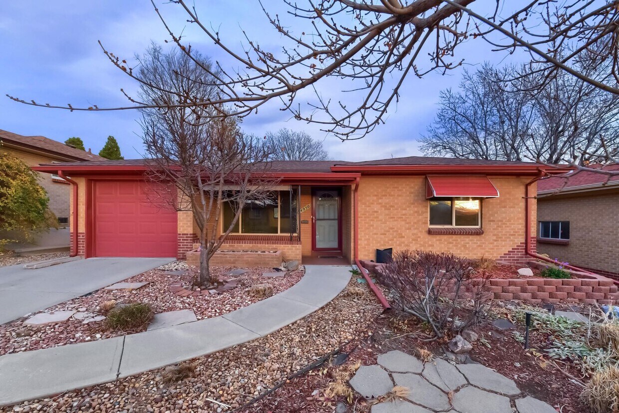 2 Bedroom single family home in Denver - 2 Bedroom single family home in Denver