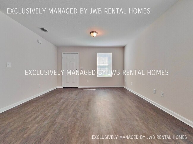 Building Photo - 6704 Elwood Ave
