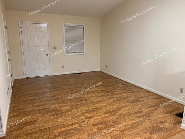 Building Photo - 100 Lyon Ave