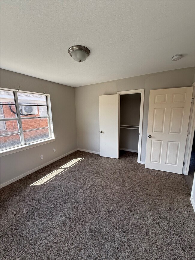 Building Photo - 1309 Malvern St