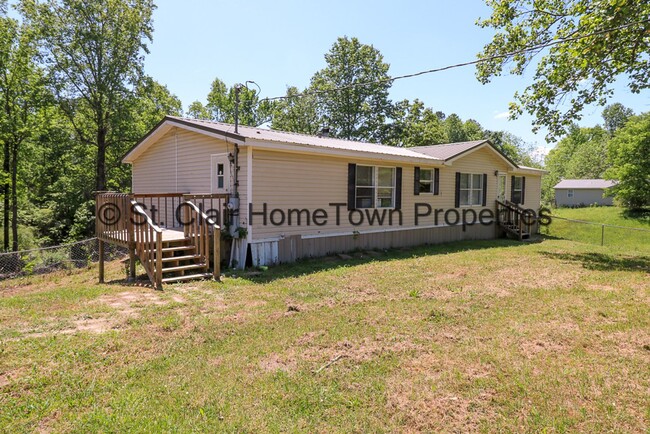 Building Photo - Large Home