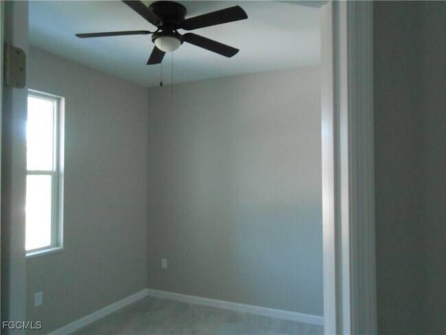 Foto del edificio - 935 Graystone Ave