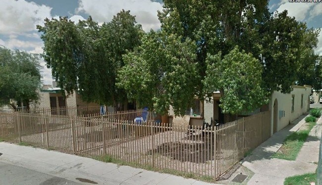 Building Photo - 6742 W Palmaire Ave