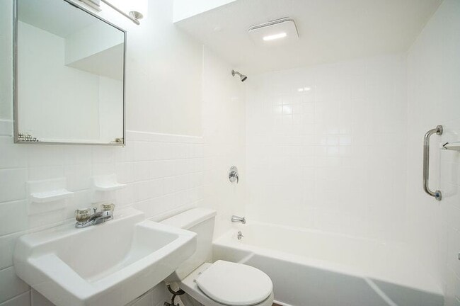 Foto del edificio - 98 N Alhambra Cir