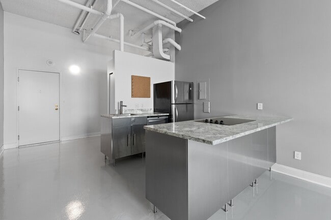 Foto del edificio - 6533 E Jefferson Ave