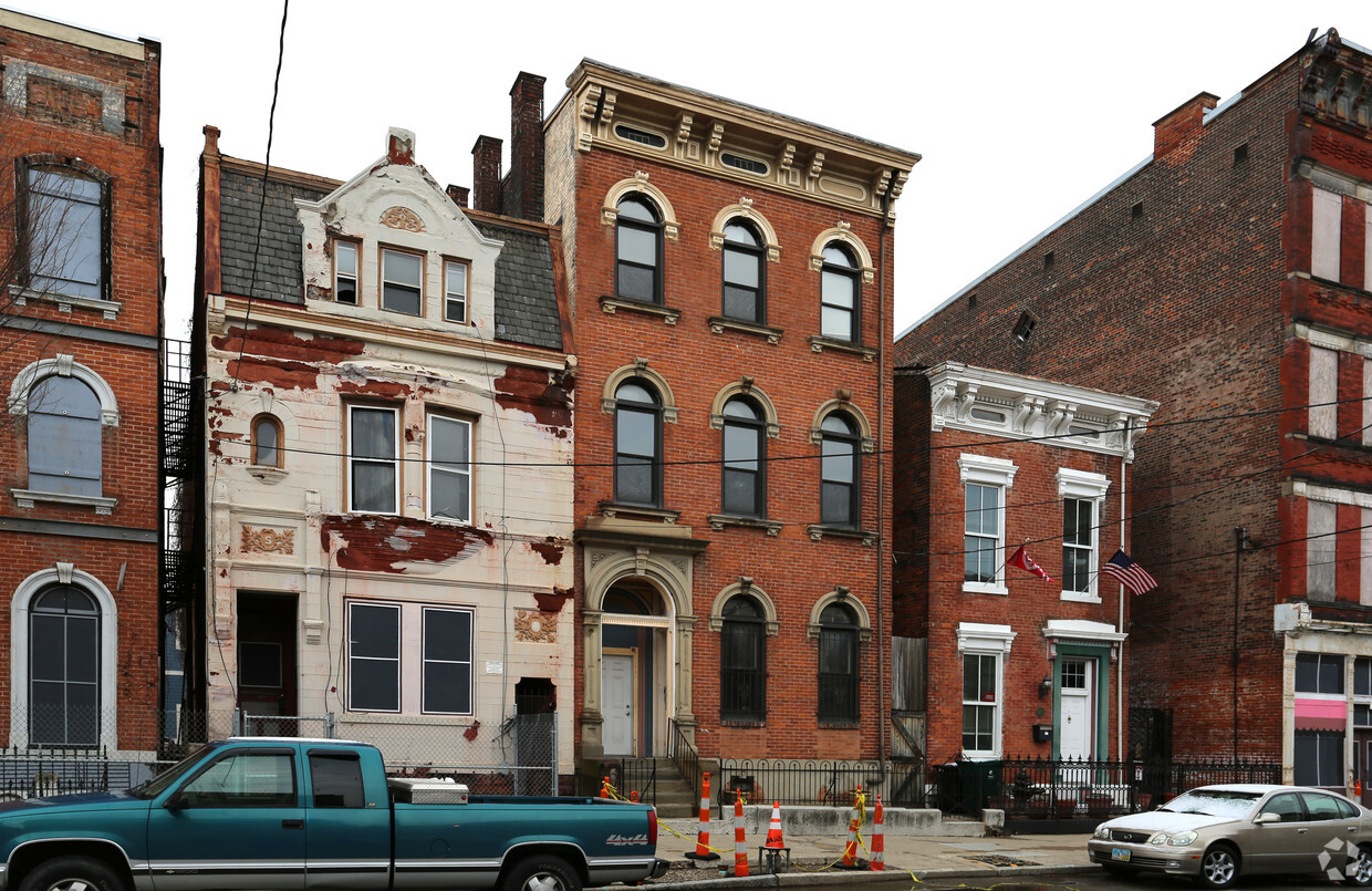 Foto del edificio - 1412 Elm St