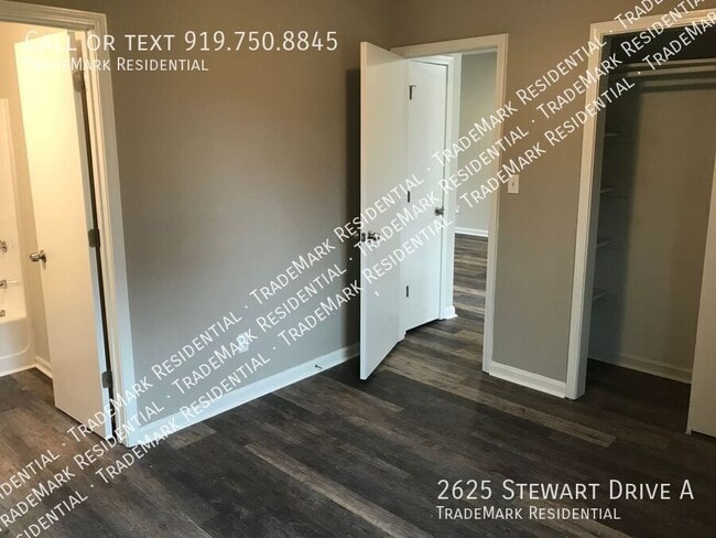Building Photo - 2625 Stewart Dr