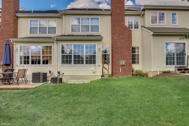 Building Photo - 3 br, 2.5 bath House - 57 Brewster Dr