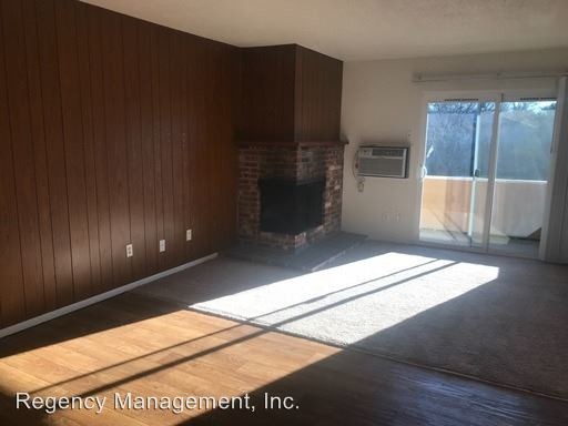 Building Photo - 2 br, 1 bath Apartment - 4875 SW Lombard Ave.
