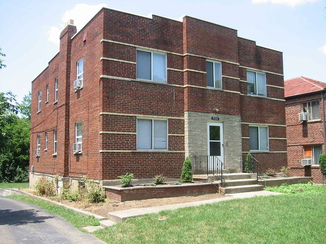 Primary Photo - 7123 Eastlawn Dr