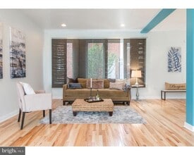 Building Photo - 3039 Baltz St