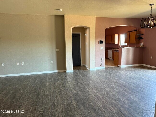Building Photo - 3224 W Covenant Ln