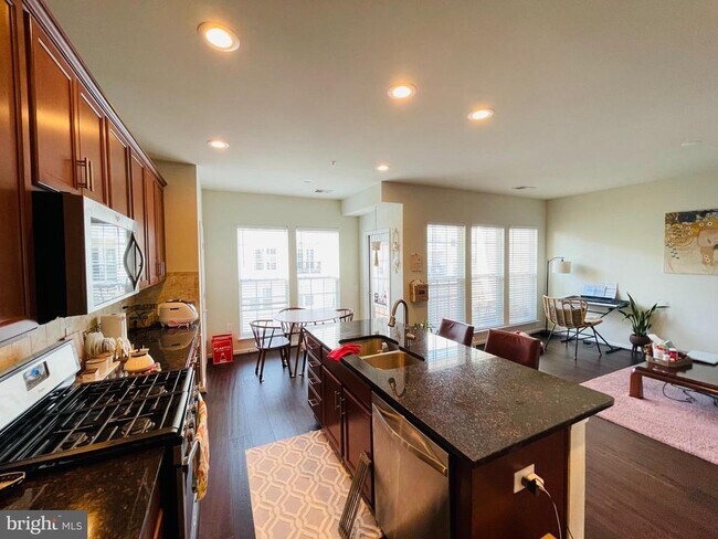Foto del edificio - 42699 Wardlaw Terrace