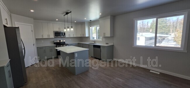 Photo du bâtiment - 3854 Glendale Dr