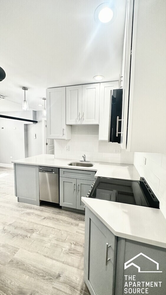 Foto del edificio - 1224 W Rosemont Ave
