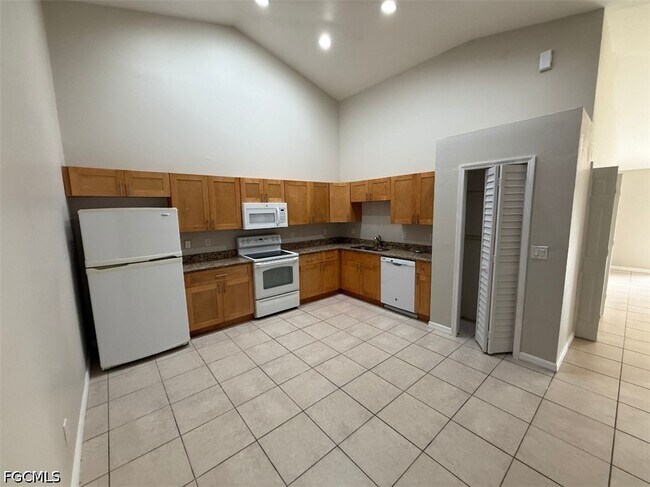 Building Photo - 315 Melissa Dr