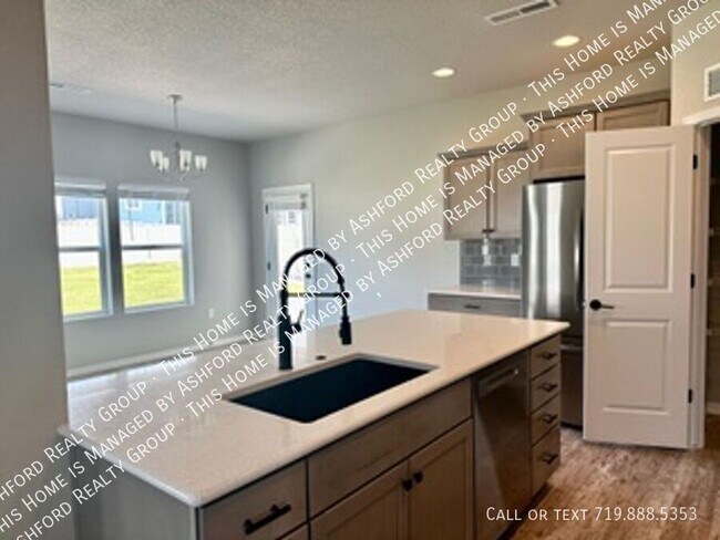 Foto del edificio - 8322 Graphite Dr