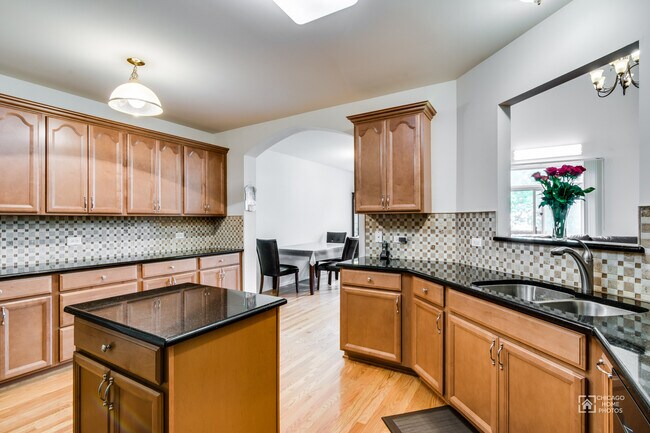 Building Photo - 346 Lucille Ln