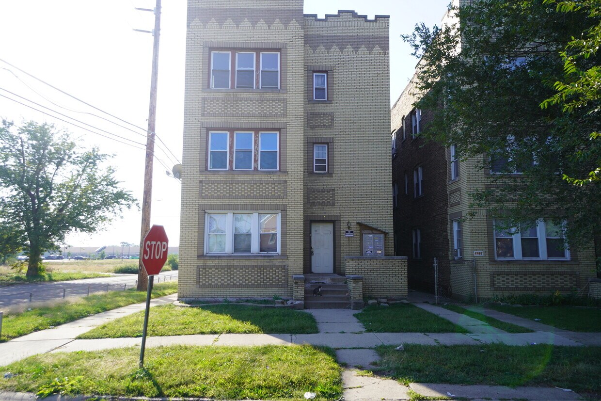 Foto principal - 130 E 13th Ave