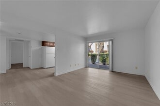 Building Photo - 4921 Indian River Dr