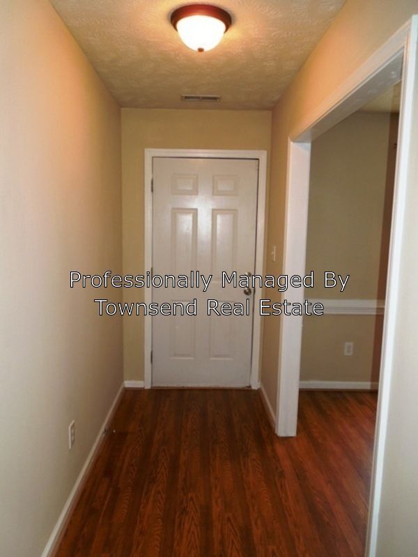 Building Photo - 6206 Azelia Dr