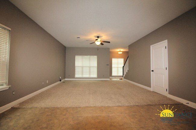 Building Photo - Gorgeous 4 Bedroom Home in Soundside Moorings
