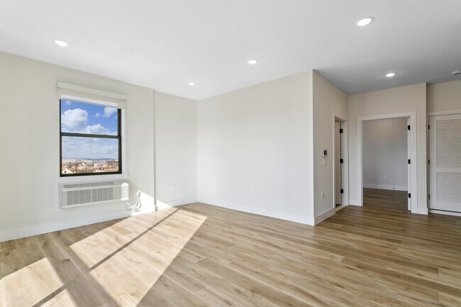 Foto del edificio - 582-586-586 66th St