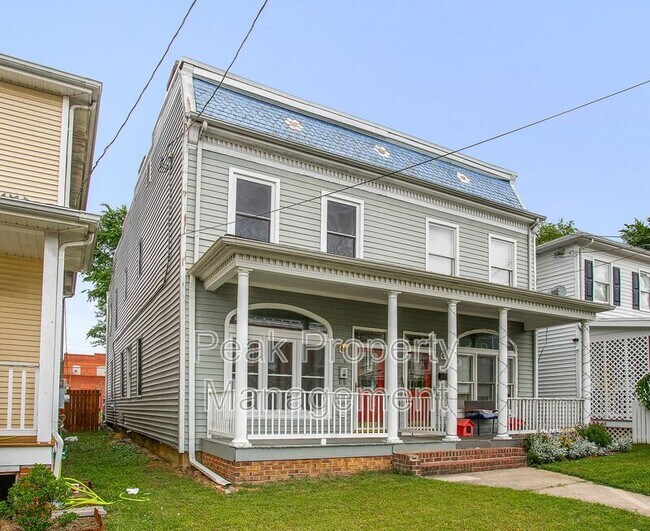 Building Photo - 1319 Decatur St