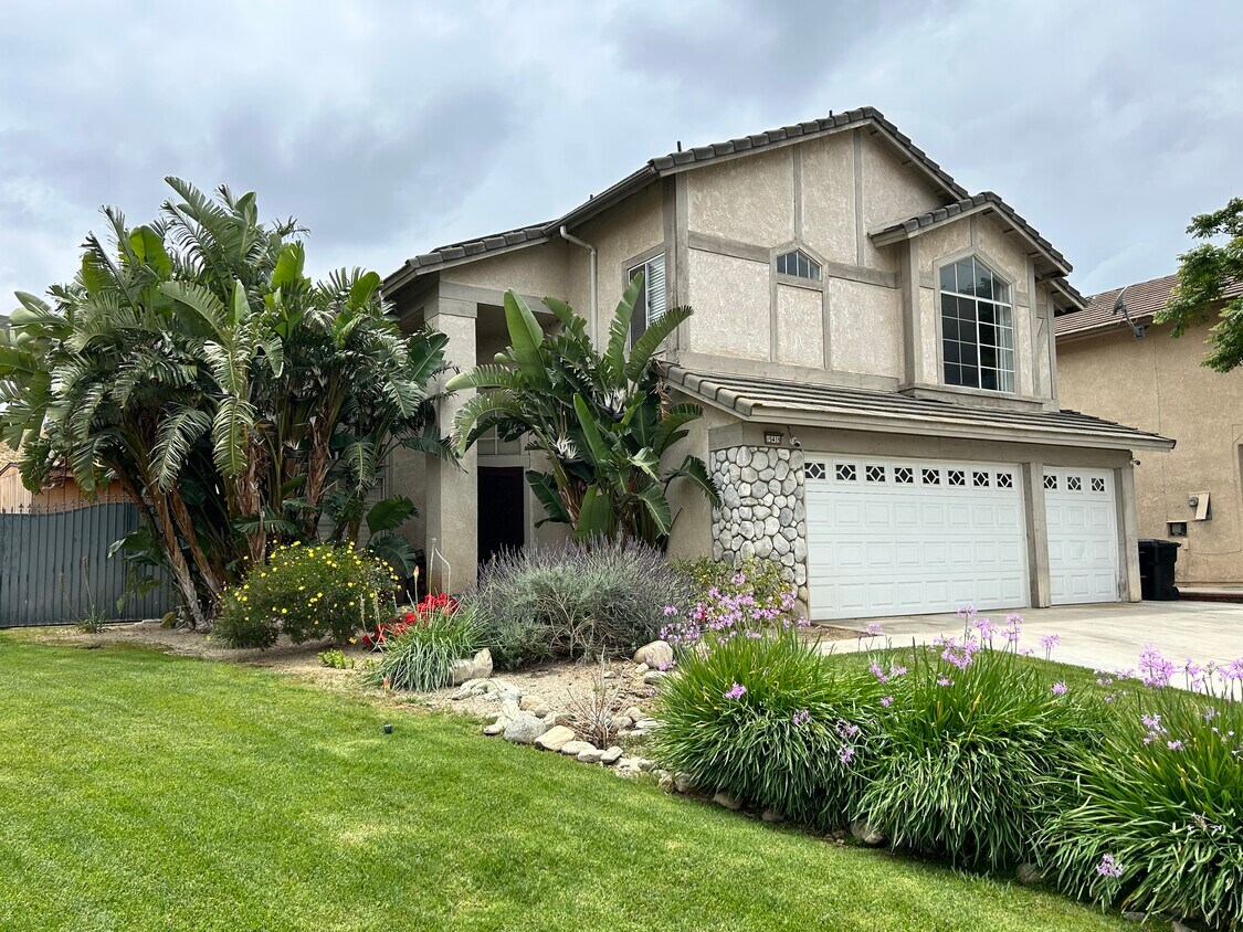 Foto principal - 15419 Ridgecrest Dr
