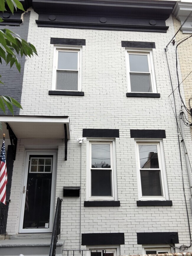 Building Photo - 6045 Palisade Ave