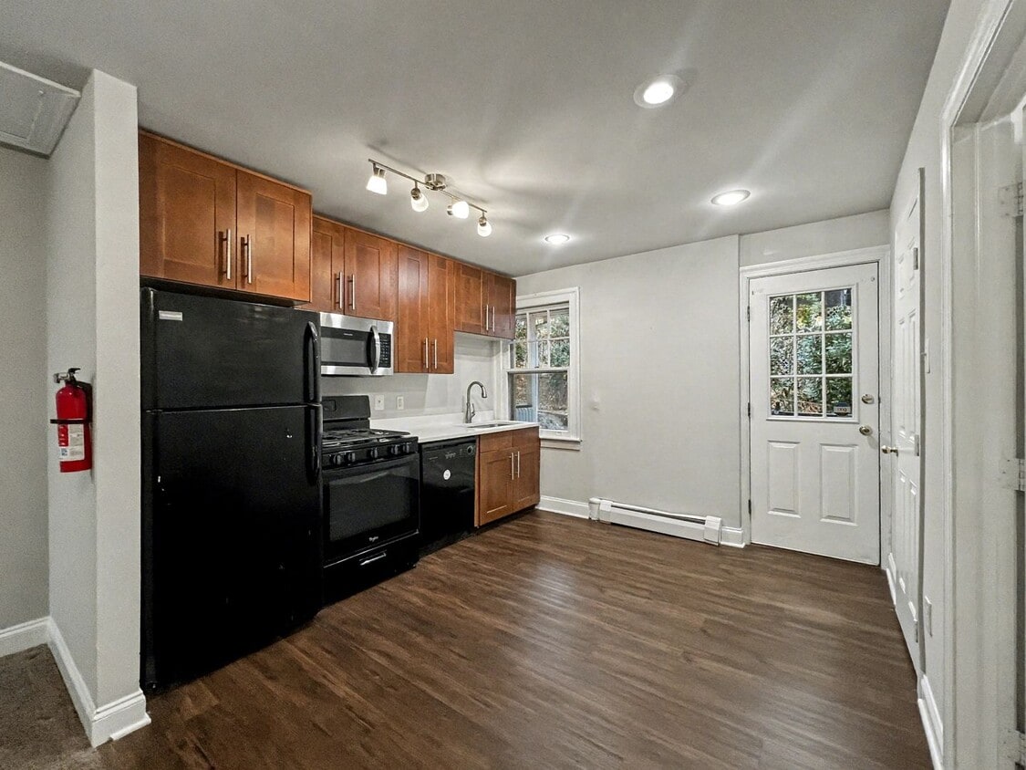 Photo - 201 N. Aberdeen Ave.