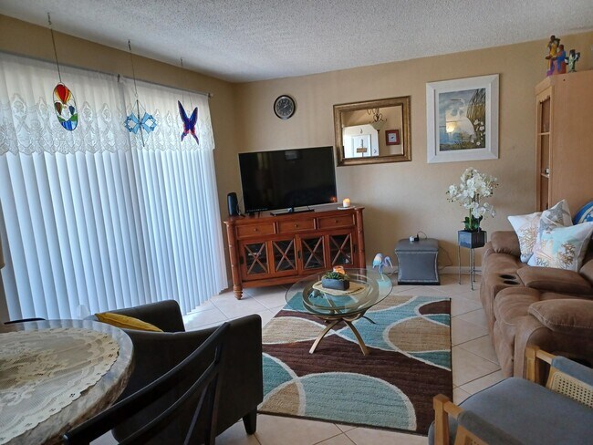 Foto del edificio - 3150 N Atlantic Ave