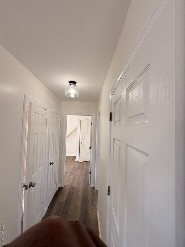 Foto del edificio - 351 Roquette Ave