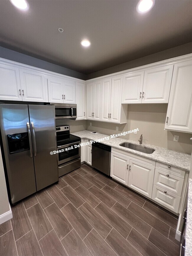 Foto del edificio - 2 Bed/2 Bath