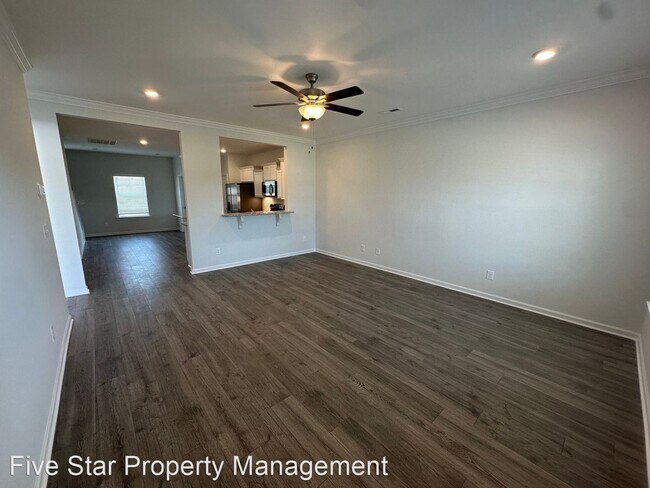 Building Photo - 4 br, 2.5 bath House - 307 Windyhill St