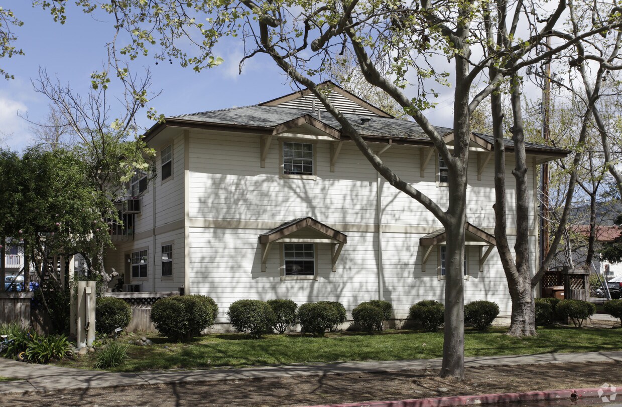 1402 Washington St, Calistoga, CA 94515 Apartments in Calistoga, CA