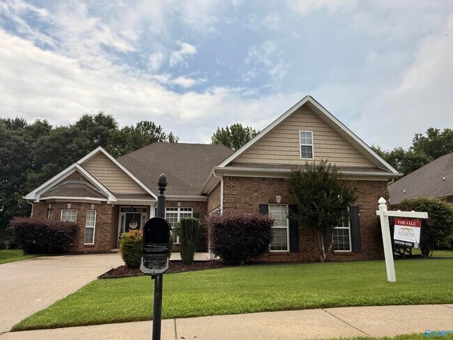 Foto del edificio - 108 Blackwood Dr NW