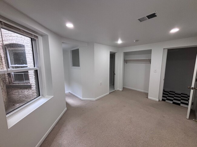 Photo - 3215 O St NW (Washington, DC) Apartments