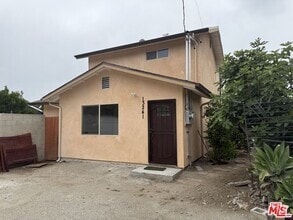 Building Photo - 5103 Longridge Ave