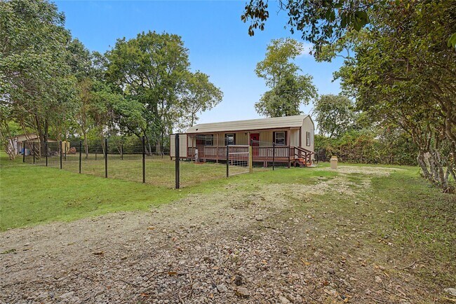 Building Photo - 12039 Anderson Rd