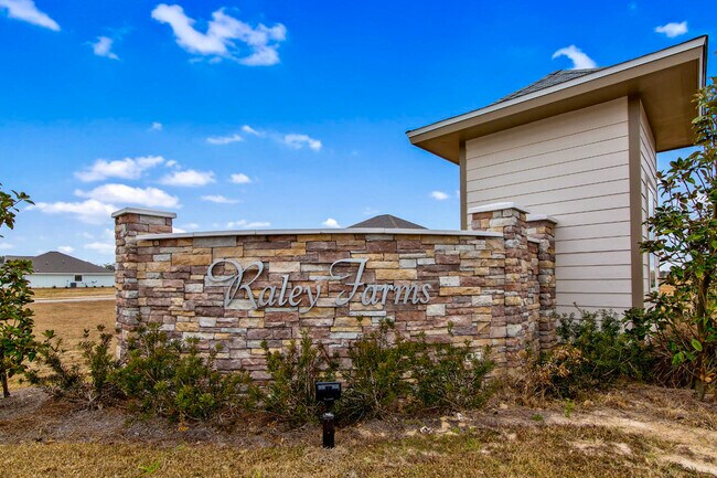 Building Photo - 263 Preston Wy