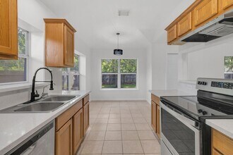 Building Photo - 16413 Danika Oak